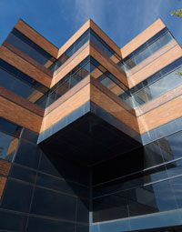 290 Davidson Avenue - Architecture